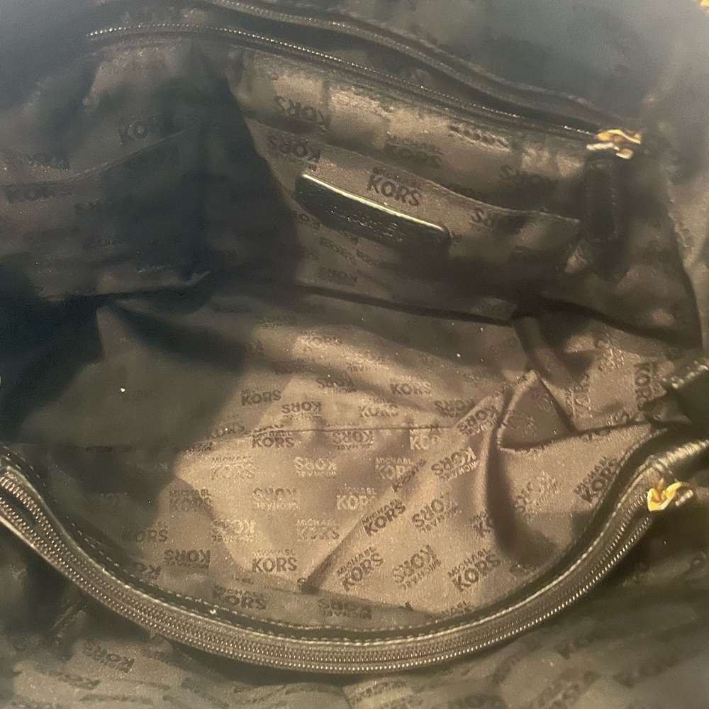 Michael Kors Maxine Medium Pebbled Leather Satchel - EUC - Picture 11 of 11